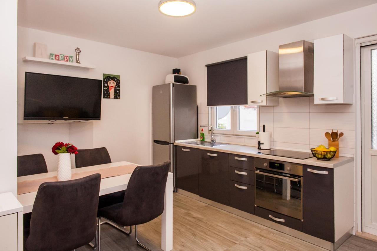 Miki - City Center Apartment With Large Balcony 斯普利特 外观 照片
